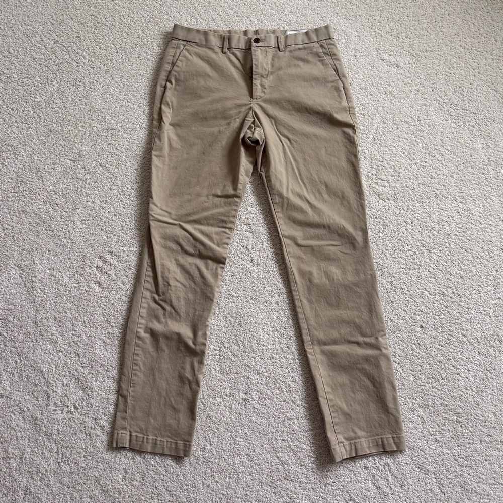 Gap Men’s Slim Fit Khaki Pants 34x34